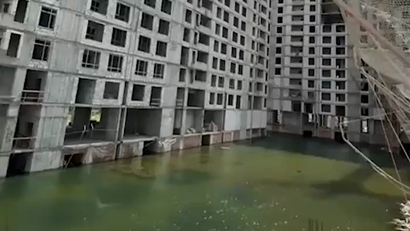 Как озеро во дворе ЖК стало причиной уголовки?