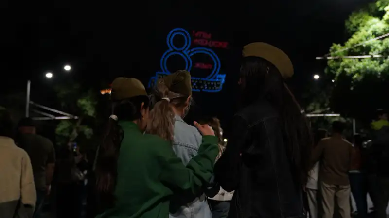 Ожившие образы героев: шоу дронов озарило небо над Алматы