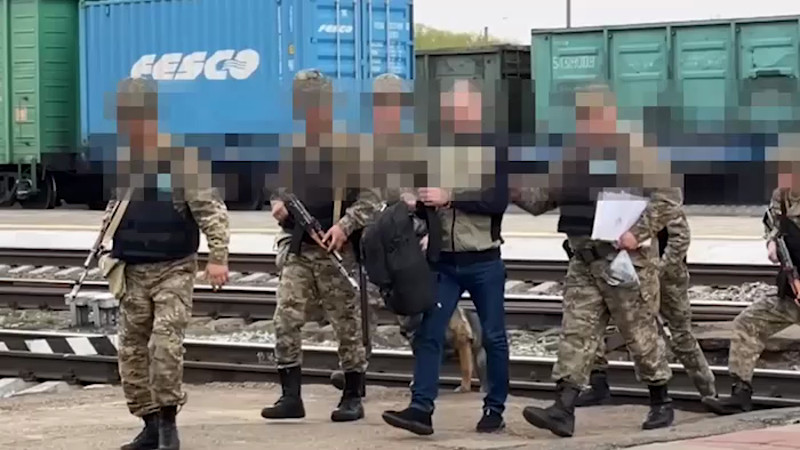 Россия передала Казахстану разыскиваемого преступника