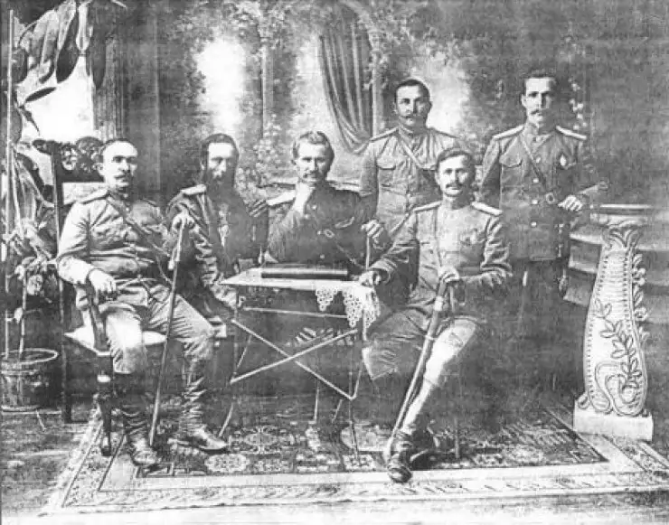 Атаманы южных станиц Семиреченского казачьего войска на праздновании 300-летия Дома Романовых, 1913 год.