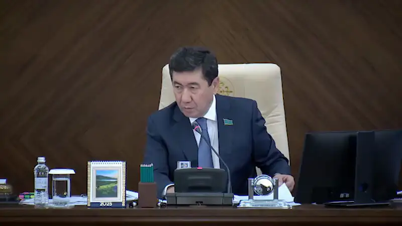 Спикер Мажилиса раскритиковал министра науки за недостаточную эффективность Павлодаре