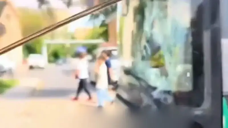 Общественность требует улучшения безопасности на дорогах после очередного ДТП с автобусом в Астане Павлодаре