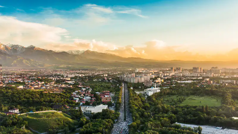 Астана и Алматы готовятся к сильным осадкам: предупреждение от Казгидромета на 15 октября Павлодаре