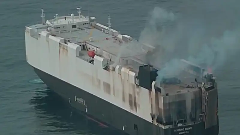 Как 3000 автомобилей стали жертвами морского огня? Павлодаре