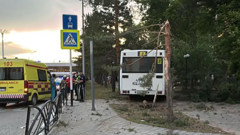 Общественность требует улучшения безопасности на дорогах после ДТП с автобусом в Костанае Павлодаре