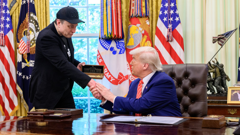Трамп и Маск: кто победит в битве за закон?