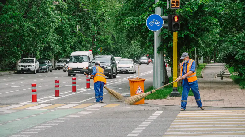 Кто следующий? Депутат предлагает поднять зарплату казахстанцам! Павлодаре