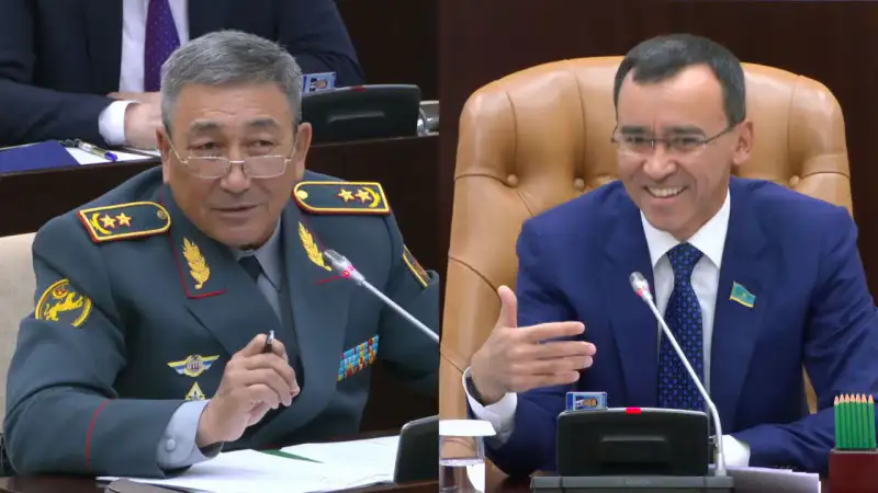 Когда смех спасает: что случилось с замминистра? Павлодаре