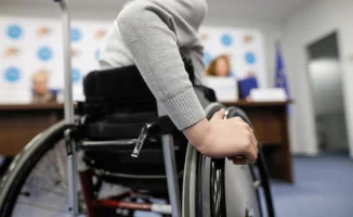 Общественность требует справедливости после приговора чиновнику, использовавшему детей с ДЦП в корыстных целях
