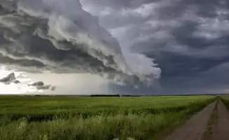 Стихия на подходе: как грозы и дожди изменят облик Казахстана 27 июня