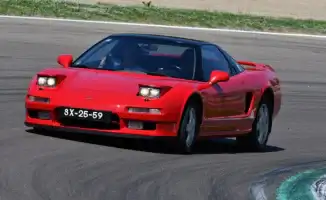 Honda возвращает к жизни дух NSX: детали, которые оживят легенду на японских дорогах