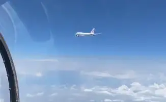 Общественность обсуждает безопасность: истребители сопровождали Си Цзиньпина в Астану