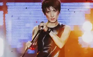 Земфира: Музыка, которая не зазвучит в Алматы — ноты ожидания остались в тени