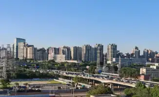 Как китайская колбаса и зарплаты влияют на казахстанцев: взгляд изнутри на жизнь в Поднебесной