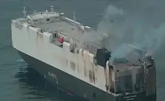 Как 3000 автомобилей стали жертвами морского огня?