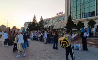 Эвакуация на железнодорожном вокзале Астаны: тревожное сообщение о бомбе заставило покинуть здание пассажиров и сотрудников