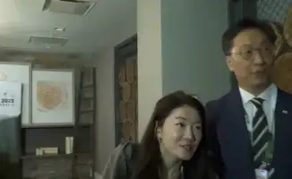 Когда переводчик стал президентом: Кир Стармер на саммите G7 перепутал роли в политическом спектакле