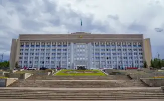 От пробок до небес: как новый аким Алматы Дархан Сатыбалды обходит городские заторы на служебном колесе удачи