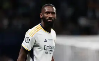 Футбольный мир на грани: когда мяч катится по лужам предвзятости, ФИФА берёт в руки метлу справедливости