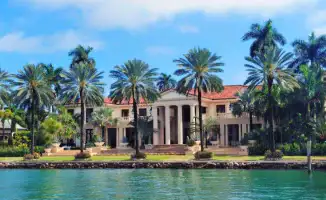 Звёздные оазисы: как Майами превращает особняки в небесные острова роскоши