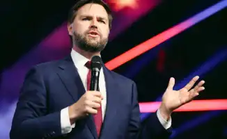 Необычная охрана: снайперы на трибунах поднимают вопросы о безопасности высокопоставленных чиновников в США