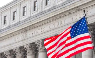 Новый прецедент: президентские указания о гражданстве становятся неоспоримыми в судах, меняя правила игры для иммиграционной политики США