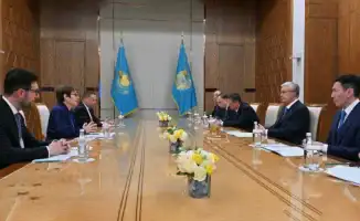 Токаев и Рено-Бассо обсудили инвестиции в Алматы: встреча на улице Абая 15 октября