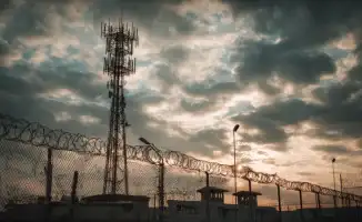 Как заключенный обошел систему и подключился к Starlink?