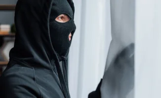 Казахстан: на улицах Алматы могут запретить ношение закрывающей лицо одежды с 1 января 2024 года