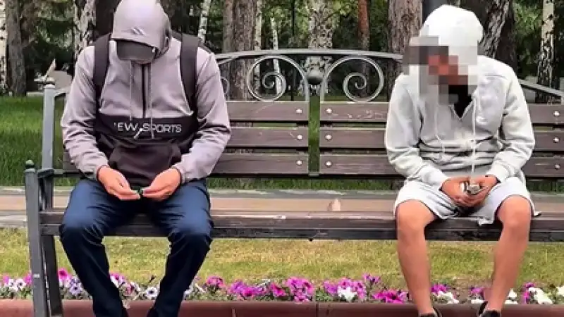 Костанаевские стражи порядка: ловят на крючок внимательности с помощью муляжа Павлодаре