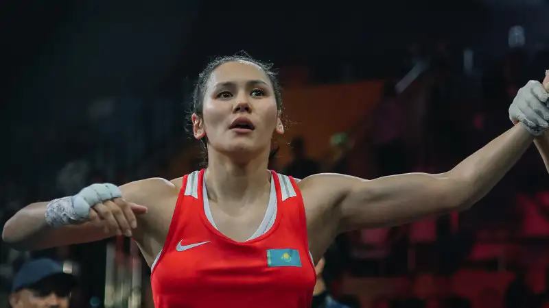 Астана в восторге: Алуа Балкибекова громит соперниц на Кубке мира по боксу 2023 Павлодаре