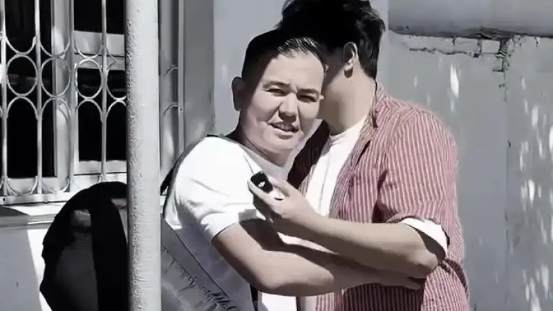 Казахстанцы обсуждают: 'Доллары под матрасом — это уже не выход!' Павлодаре