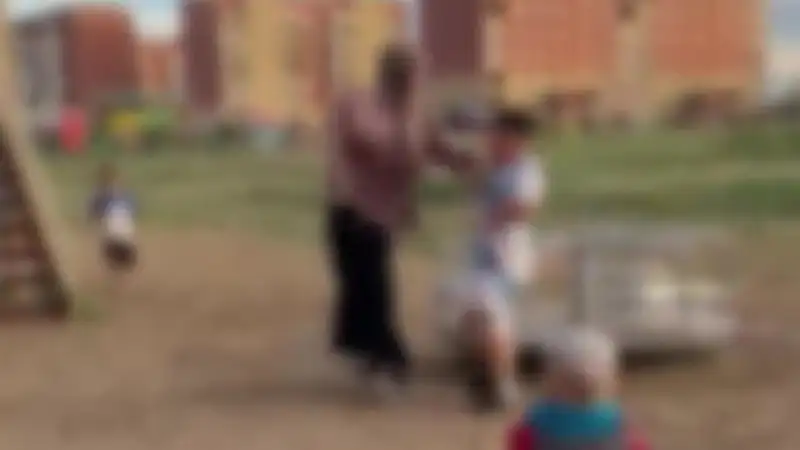 Мамина защита или угроза: что произошло на площадке? Павлодаре