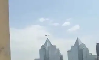 Спецоперация в Алматы: жители призваны сохранять спокойствие amid вертолетов и дымящихся зданий