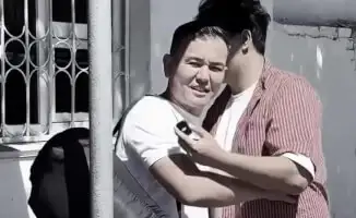 Казахстанцы обсуждают: 'Доллары под матрасом — это уже не выход!'