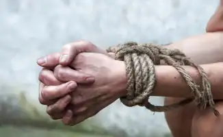 Общественность требует справедливости после жестокого убийства женщины в Жетысу