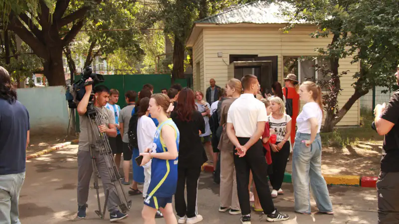 Алматы: Президент Токаев спасает детский дом 'Баганашыл' — дети остаются в родном городе Павлодаре