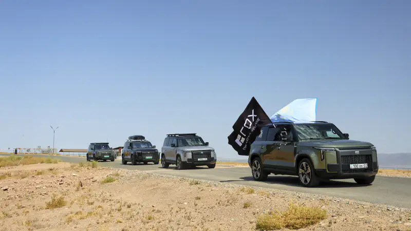 Казахстан стал первым международным этапом автопробега ROX 01, который стартовал в Китае и охватывает 25 тысяч километров на премиальных гибридных внедорожниках. Павлодаре