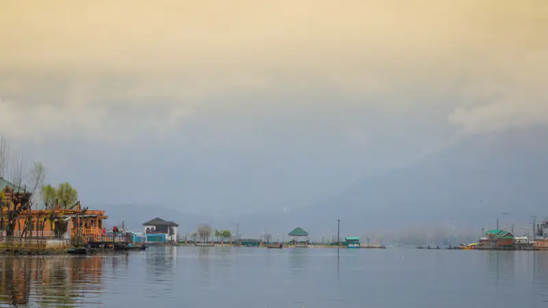 Стихийное бедствие в Кашмире: более 30 жизней унесли наводнения, 50 человек пропали без вести Павлодаре