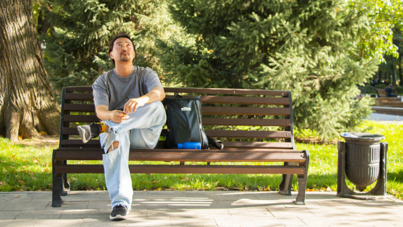 Шымкент: Поэт на фоне трудностей современной литературы Павлодаре