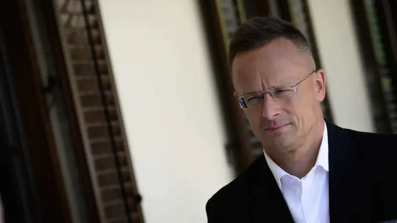 Возобновление поставок нефти из РФ в Венгрию по трубопроводу 'Дружба': заявление главы МИД Петер Сийярто Павлодаре