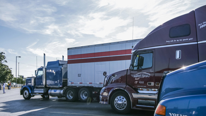 США приостановили выдачу рабочих виз для иностранных дальнобойщиков: заявление Государственного секретаря Марко Рубио Павлодаре