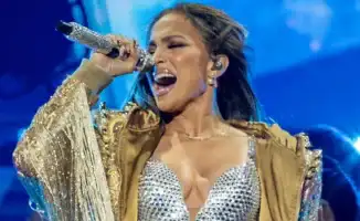 Сауле Самидин о сценических нарядах Дженнифер Лопес: Как костюмы J.Lo влияют на общественное мнение в Казахстане