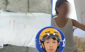 Китайская женщина выжила благодаря доставщику еды, который обнаружил ее после 30 часов в заперти, используя подушку с кровавой надписью как сигнал о помощи