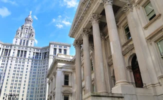 Суд отклонил запрос о раскрытии материалов дела Эпштейна, подчеркивая важность защиты конфиденциальности в судебных процессах