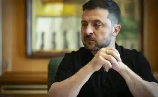 Украина не отпустит Донбасс: Зеленский как капитан корабля, не покидающий штурвал в бурном море конфликта