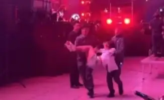 Общественность осуждает действия охраны на концерте Дженнифер Лопес