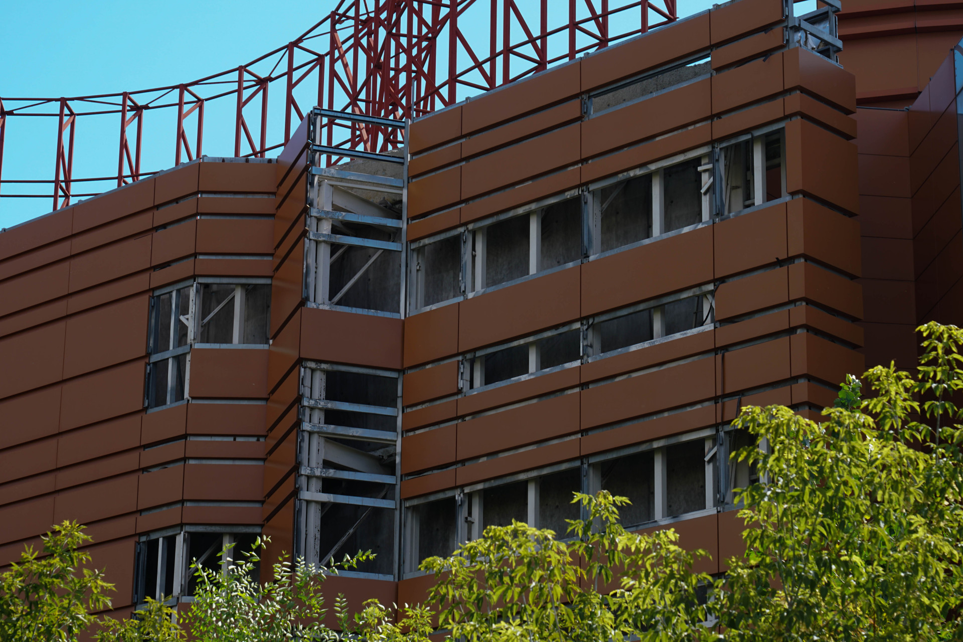 Заброшенный ТРЦ по Республике