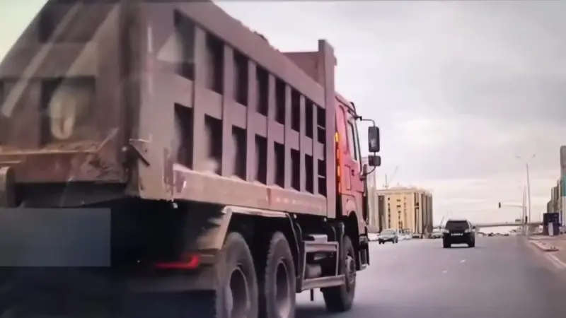 Подросток на грузовике: Астана в шоке от уличного драйва Павлодаре