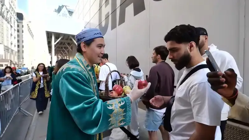 Имиджевая акция Казахстана в Нью-Йорке: жители очереди за iPhone 17 узнали о стране и её возможностях Павлодаре